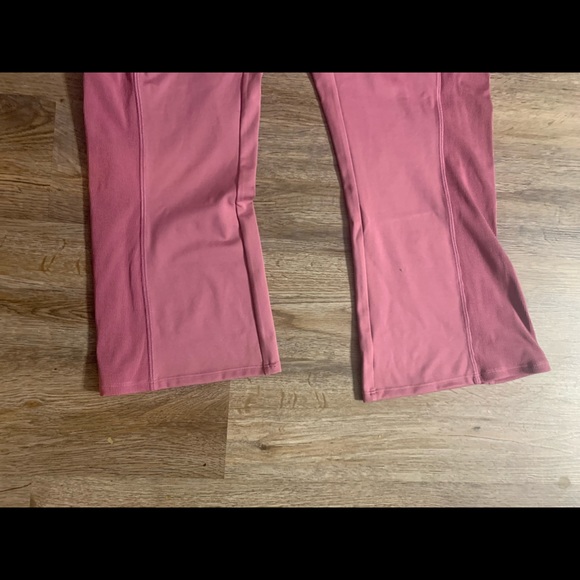 Zuda Move Cropped Pants with Pockets Mellow Mauze Color - Picture 5 of 5